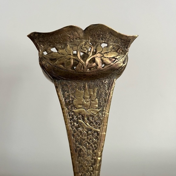 Brass bud vase - Picture 3 of 7